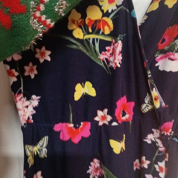 🦋Floral And Butterfly Wrap Dress Size XL - Picture 3 of 5